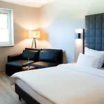 Hotell Circle - Closest To Air Base 4*