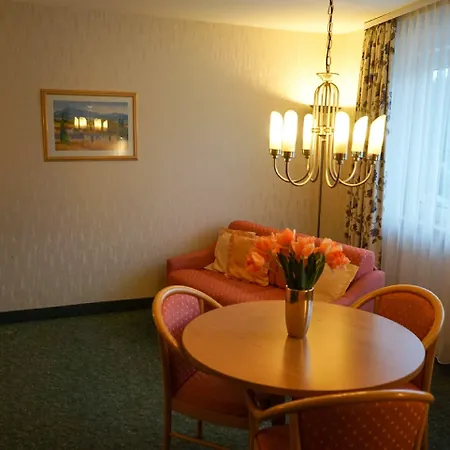 Hotel Circle - Closest To Air Base Ramstein-Miesenbach