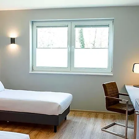 Circle - Closest To Air Base Hotel 4*