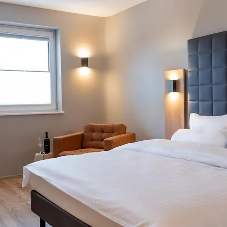 Circle Hotel