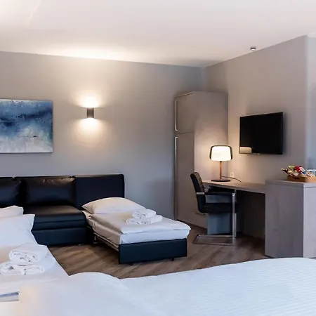 Circle Hotel 4*