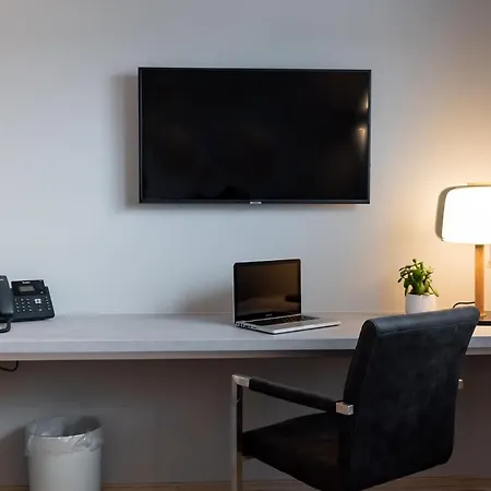 Circle Hotel