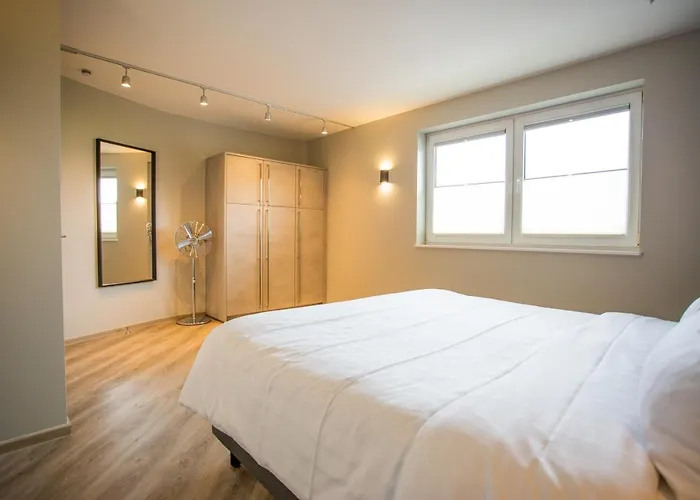 Circle - Closest To Air Base