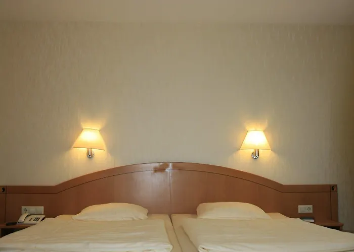 Circle - Closest To Air Base Hotel Ramstein-Miesenbach