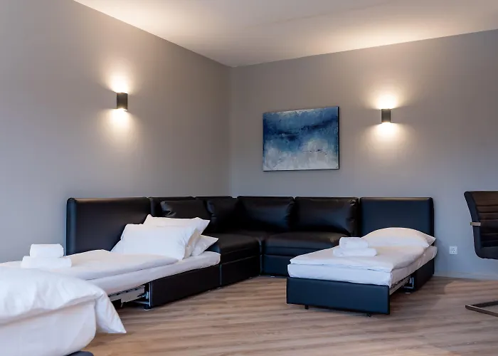 Отель Circle - Closest To Air Base Рамштайн-Мизенбах