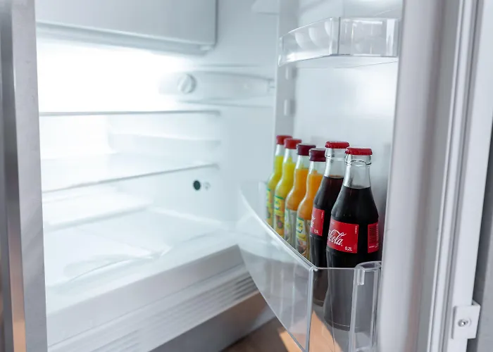 Отель Circle - Closest To Air Base