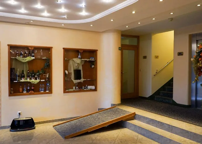 Hotel Circle - Closest To Air Base 4*