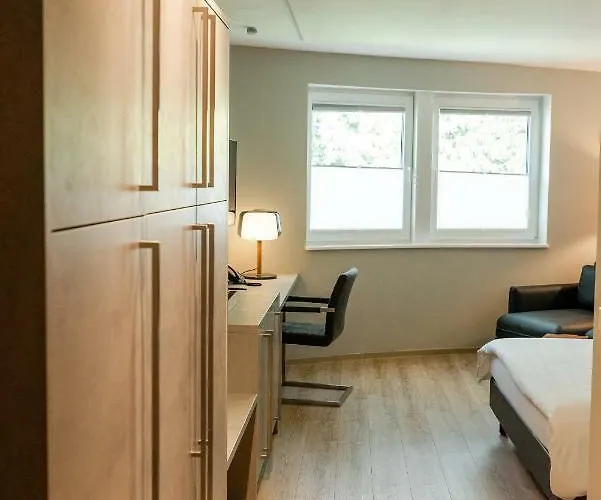 Circle - Closest To Air Base Hotel Ramstein-Miesenbach