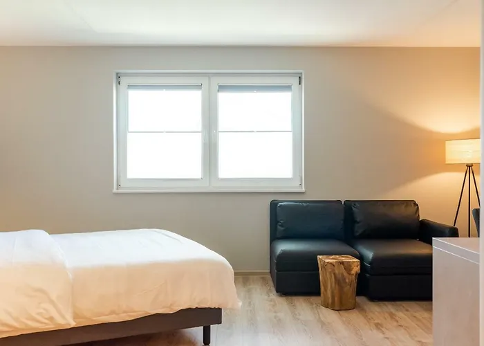 Circle - Closest To Air Base Рамштайн-Мизенбах